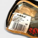 Rukka Step Hundskor, närbild på dragkedja och kardborre för säker passform