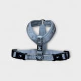 Hurtta Casual dog harness 30-35 cm in light grey-beige color on a grey background, very good condition