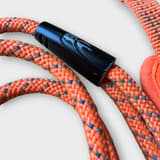 Blått Feel Active halsband och matchande repkoppel för hund.