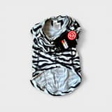 Rukka Zebra Shirt Bug Repellent -koiranpaita koossa M, sivukuva koirasta ulkona