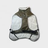 Olive green fleece dog blanket, size 60-65 cm, with black trim. SpringButiken second hand.