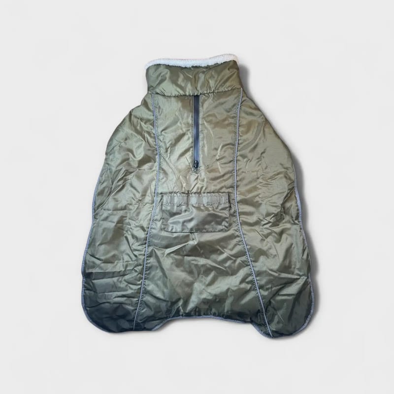 Olive green second-hand dog jacket from SpringButiken, 60–65 cm length, front view