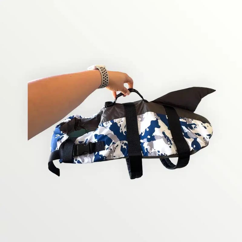 Blue camo dog life jacket, 40 cm, 'as new', with adjustable straps and handle.