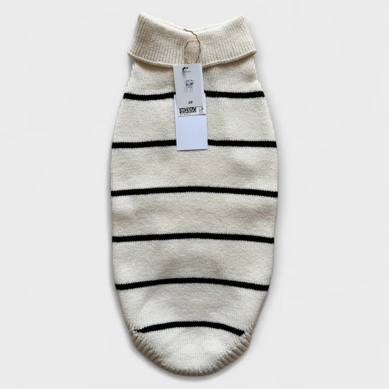 Cozy Koiran Neule H&M:ltä, uusi etikettien kanssa, esitetty koiran päällä